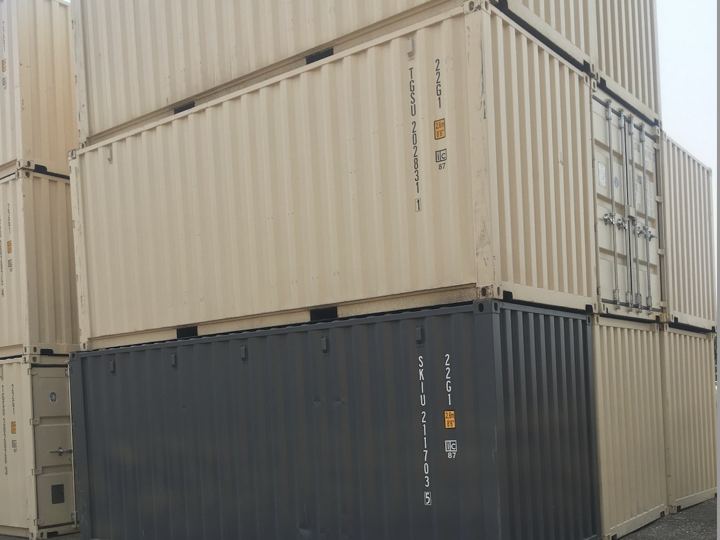 20' Standard shipping container
